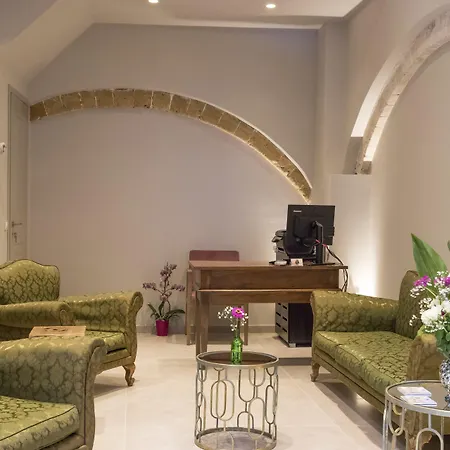 Viaggio Elegant Konukevi 4*