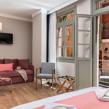 Viaggio Elegant Konukevi 4*