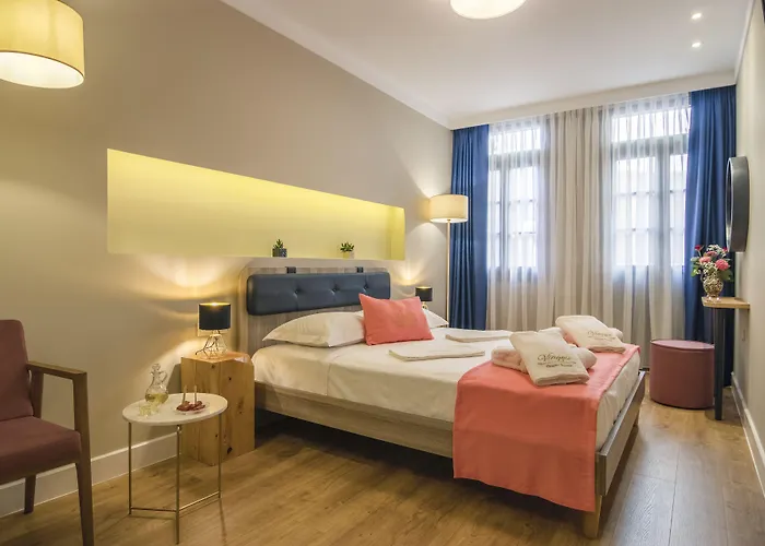 Viaggio Elegant בית הארחה 4*