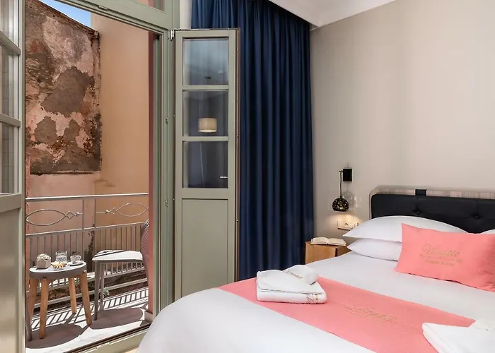 Viaggio Elegant 4* חאניה