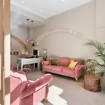 招待所 Viaggio Elegant 4*